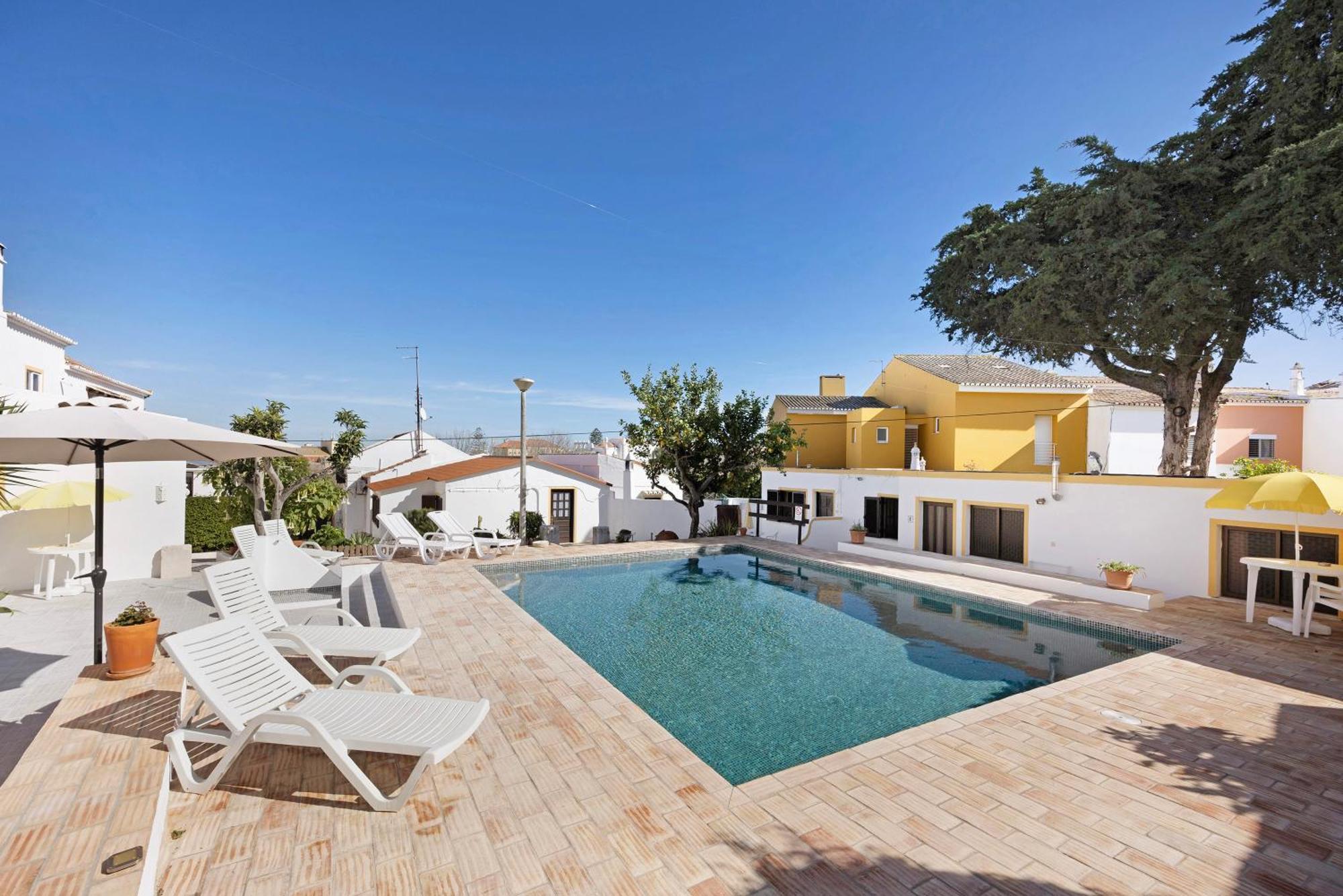 Apartment A Cerca - B
